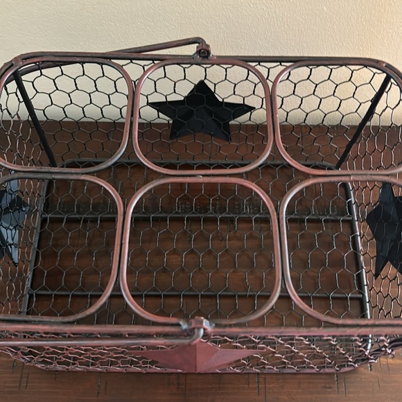 Rustic Wire Backet - Picture 3 of 3